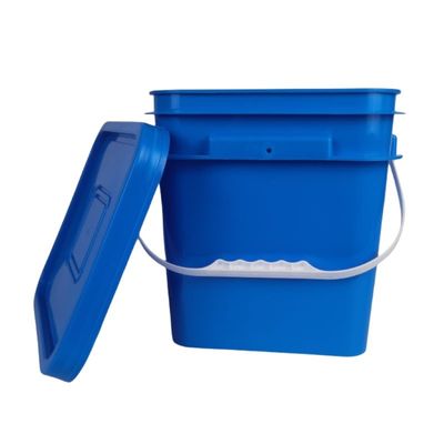 Material de PP/HDPE personalizado de fácil abertura, balde de plástico quadrado de 5 galões e 6 galões com alça
