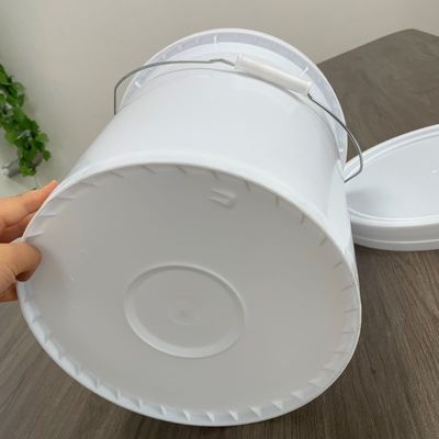Balde de plástico HDPE de 20 litros com tampa de parafuso à prova de adulteração e material durável