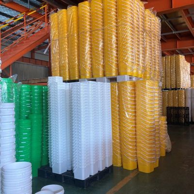 Balde de plástico de qualidade alimentar com tampa de tela de seda, transferência de calor e opções de impressão IML
