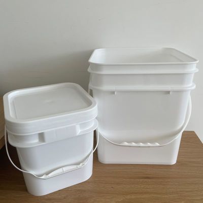 Baldes de plástico quadrados de 20L e 25L com alça e tampa para estrume, alimentos para animais de estimação, grãos de café e nozes