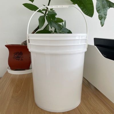 Balde de pintura de 18L com tampa e alça de polipropileno/HDPE resistente a adulterações