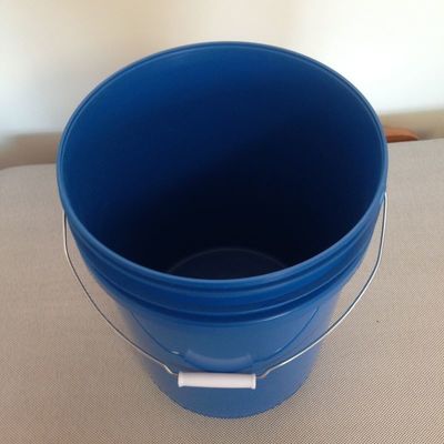 Balde de plástico de polipropileno 20L com alça e tampa para 5 galões Balde para tinta