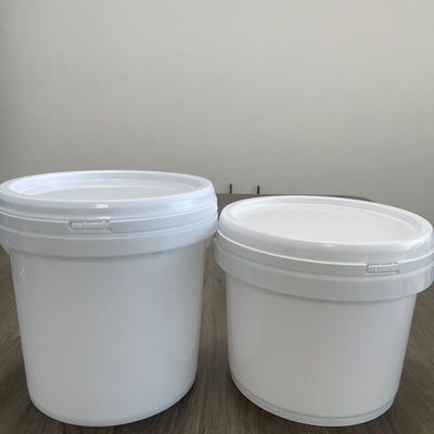 Balde de plástico branco à prova de adulteração durável e para aplicações industriais
