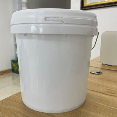 Balde de plástico de PP branco de 8L personalizado com tampa e alça de material resistente a produtos químicos